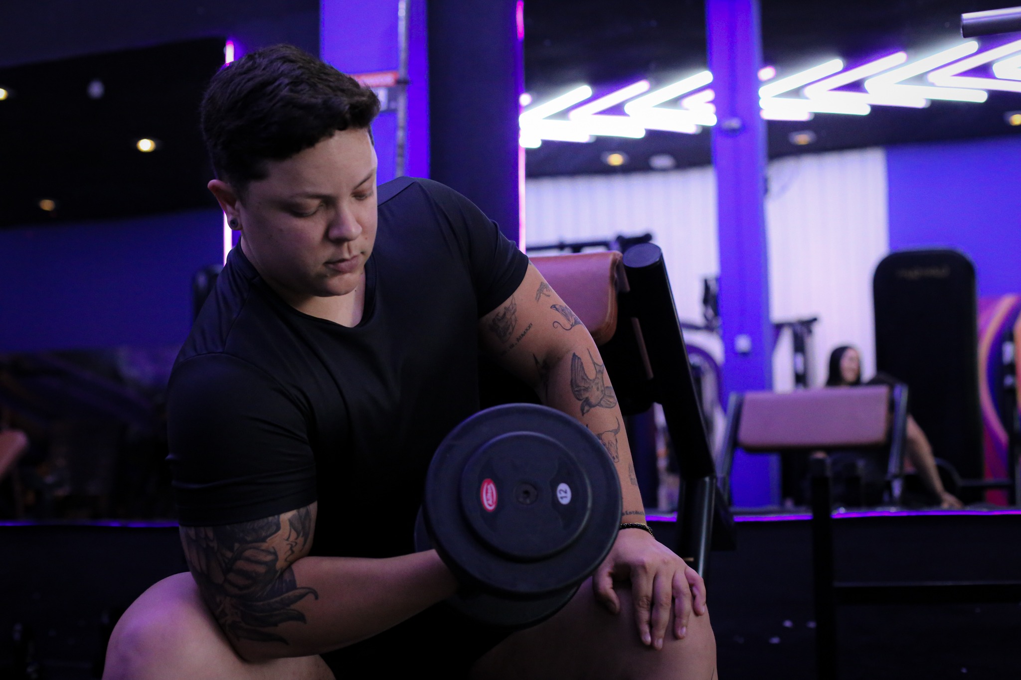 André Ferreira durante treino de musculação